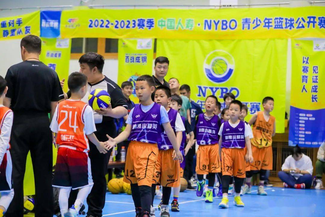 包含青少年篮球联赛启动，培养新一代球星的词条
